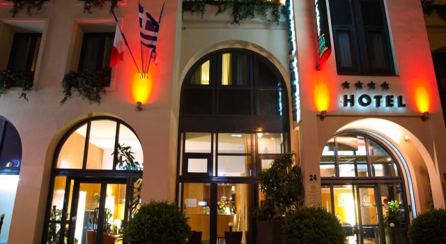 Opera Cadet Hotel