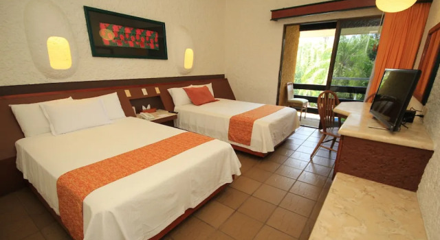 Двухместный номер Superior с балконом Hotel Ciudad Real Palenque
