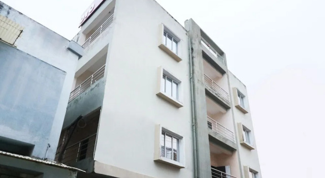 Oyo 43835 Imperial Stays