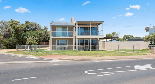 Pearl by the Sea, Rezervați Hotel Port Willunga Australia de Sud