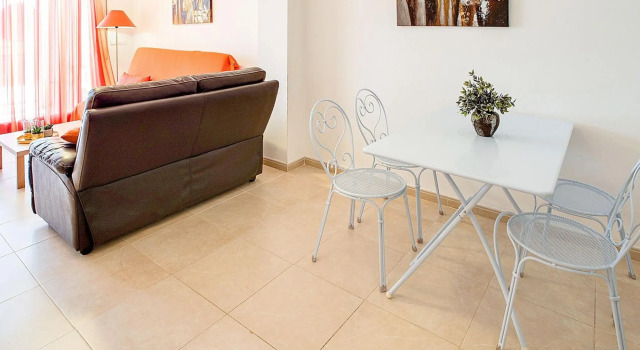 Comfortable Apartment At Only 100 Metres From The Sea, Забронировать Апартаменты/квартира Отели Дельтебре с бассейном, Бассейн