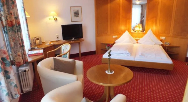 Hotel-Gasthof Zum Weyssen Rössle, Reserva ahora Hotel Hoteles en Baden-Wurtemberg con aparcamiento, Aparcamiento