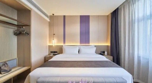Кровать в общем номере (мужской номер) Lavande Hotel