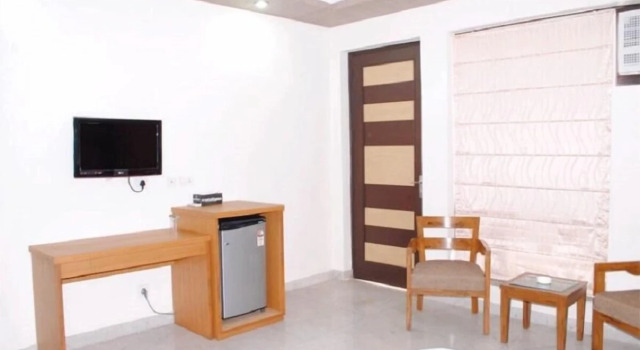 FabHotel Anand Villa