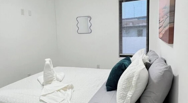 Апартаменты Stanza Design District Parking Laundry