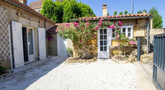 Charmante maison avec WiFi au cœur de la Dordogne - FR-1-616-193, Забронировать Отель Кальвьяк-ан-Перигор Аквитания