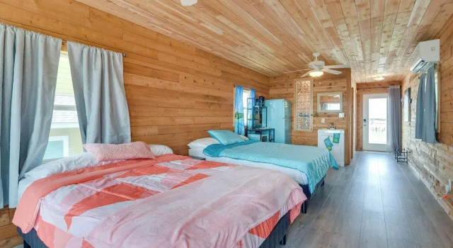 1 Mi to Ocean: Colorful Freeport Beach Rental!