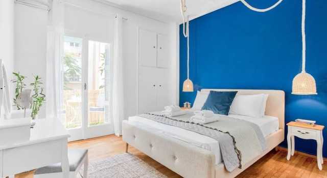 Head for Acropolis a Romantic Hideaway