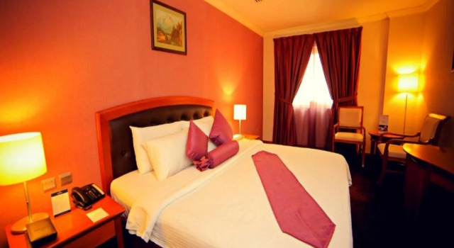 Tulip Inn Andalusia Al Khobar, Забронировать Отель Отели Al Yarmouk с бассейном, Бассейн