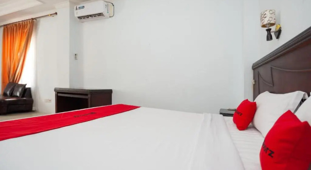 Люкс RedDoorz Syariah near RS Yos Sudarso Padang