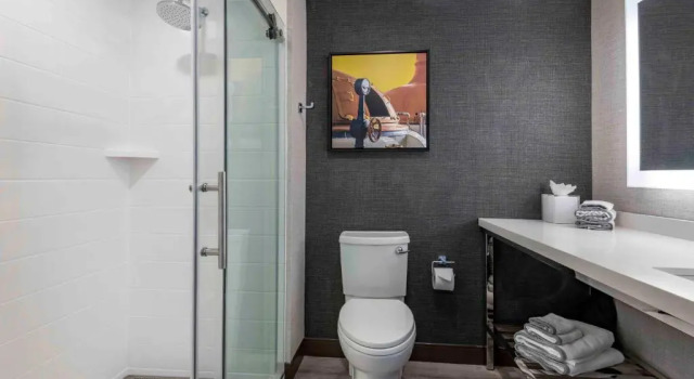 Номер Standard с видом на внутренний двор Cambria Hotel Portland Downtown Old Port