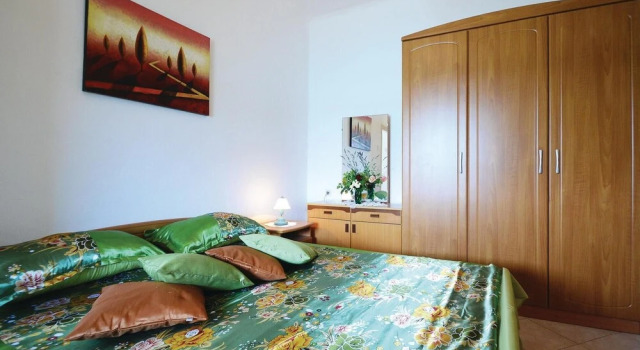 Awesome Home in Trget With 2 Bedrooms