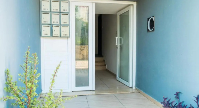 Люкс Separated Comfortable Apartments Lapta-Sel