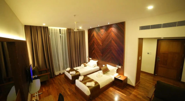 Woodies Bleisure Hotel