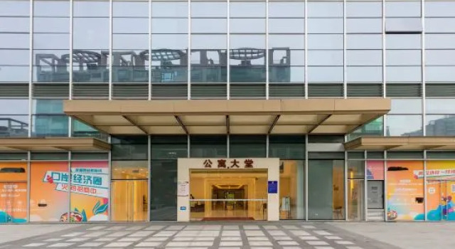 Versailles Apartment (Zhuhai Gongbei Port High-speed Railway Station), Boek Appartement Hotels in Guangdong met parkeren, Parkeren