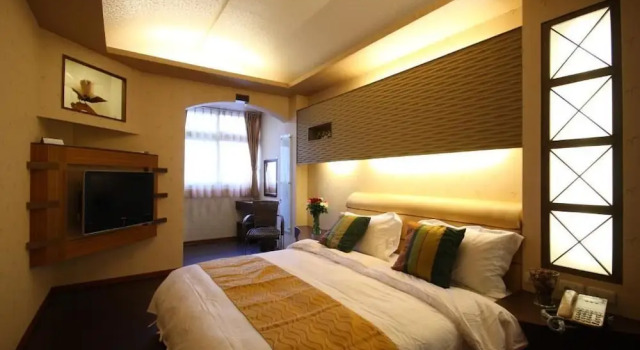 See Railway B&B, Забронировать Отель «постель и завтрак» Отели Хуалянь с завтраком, рядом с Meilun Mountain Park, Завтраки