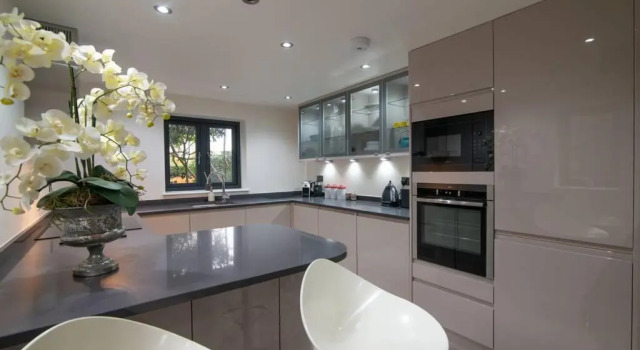 Luxury Coach house next to woodland in Knutsford, Забронировать Отель Натсфорд Чешир