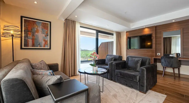 Люкс с балконом и с видом на озеро Hotel De‘Andros Virpazar