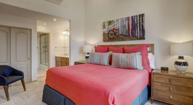 2br In The Seasons At Arrowhead-vaulted Ceilings 2 Bedroom Condo by RedAwning, Забронировать Апартаменты/квартира Отели Бивер-Крик с бассейном, Бассейн