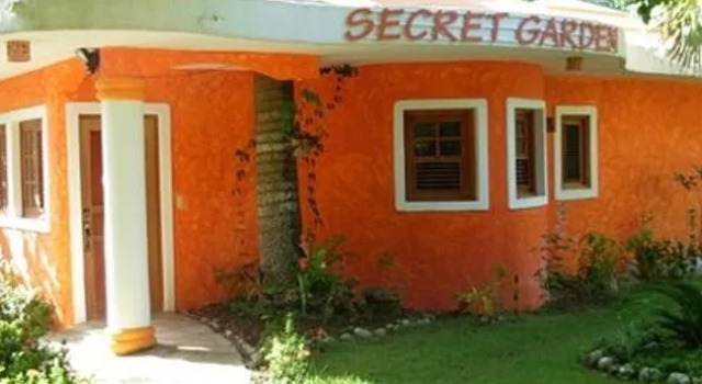 The Secret Garden, Prenota Hotel Sosúa Puerto Plata Province