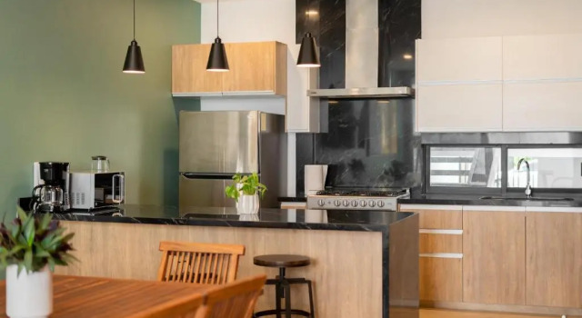 Апартаменты Brand new apartment with king size bed