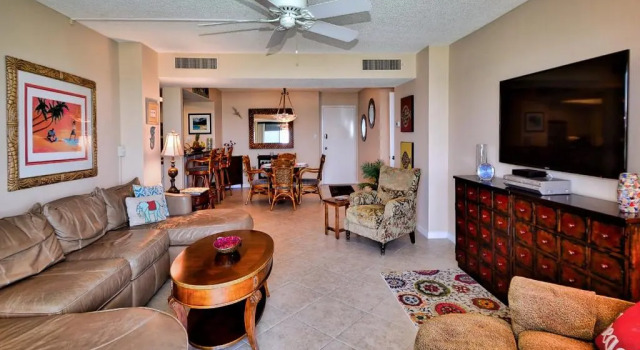 440 West 607N 6th Floor 440 West Condo with Stunning Water View. 23148