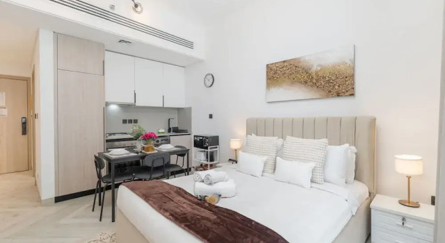 Outstanding Studio in Empire Residence JVC