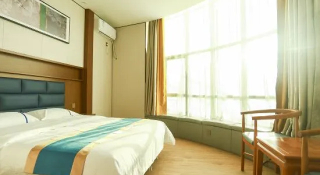 Люкс Xishuangbanna Yunpeng Hotel (The First People's Hospital)