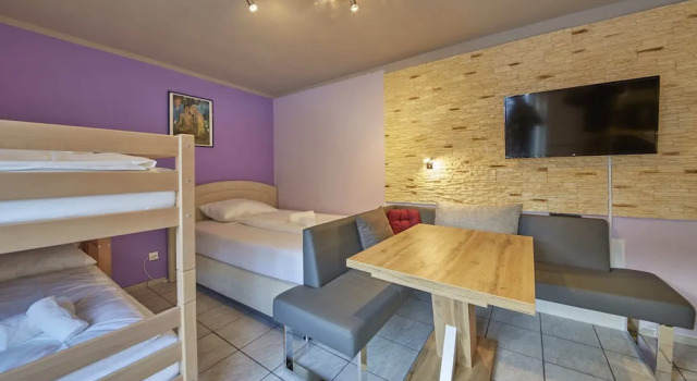 Appartement White Chili, Rezerwuj Apartament Hotele w Salzburg z parkingiem, Parking