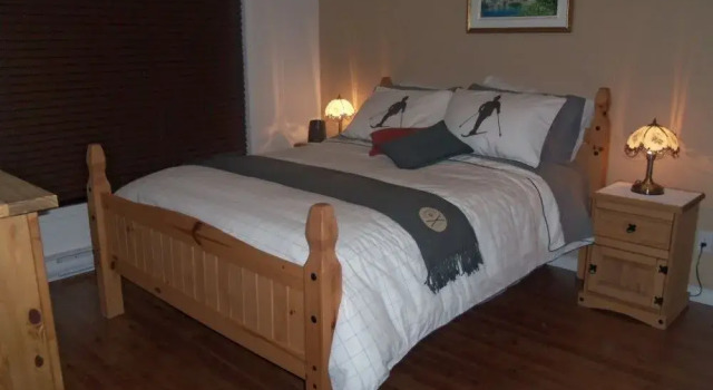 Hébergement JFL Chalet 5, Book Chalet Saint Ferreol les Neiges Mont Sainte-Anne