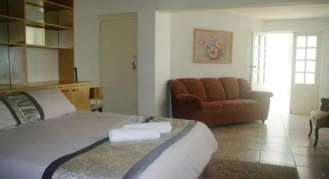 Thoko-Zani Beach House