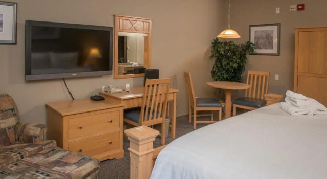 Двухместный номер Standard Hilltop Inn - Salmon Arm