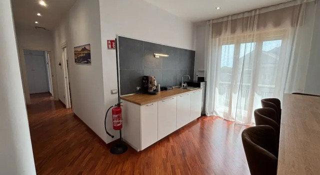 Caridei Rooms, Забронировать Отель Отели Неаполя с завтраком, рядом с Концертный зал «Напулитаната», Завтраки
