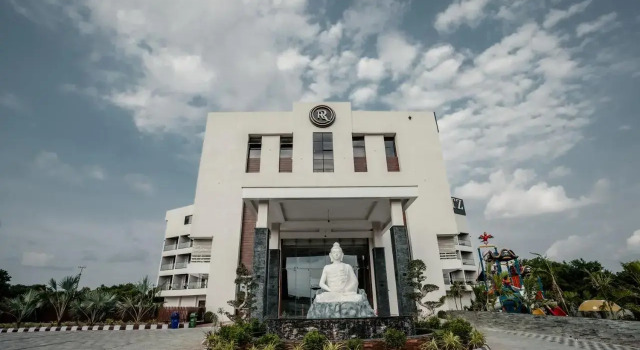 Royal Ritz, Buchen Sie Hotel Hubli-Dharwar Karnataka