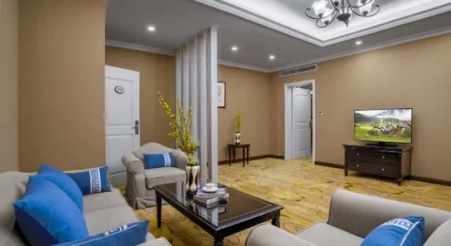 Люкс Superior Country Garden Flower City Hotel