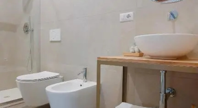 FOSCOLO 9 ROOM - BREAKFAST, Забронировать Отель Отели Комо 4 звезды, рядом с Фуникулер Комо-Брунате, 4*