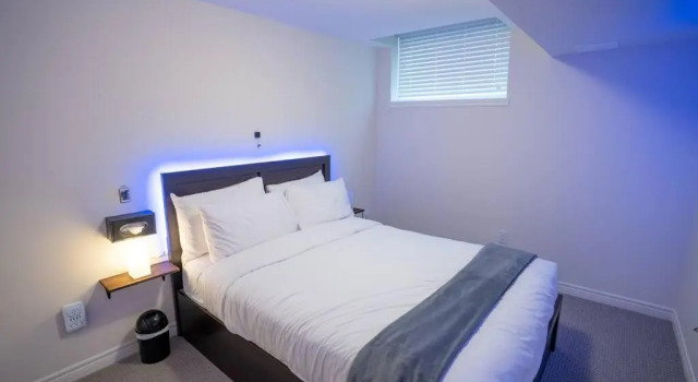 8 BEDS The Central - 15 Mins To The Falls, Varaa Hotelli  