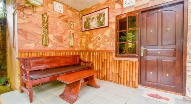 RedDoorz Plus near Tirta Empul Temple Ubud, Prenota Hotel Sebatu Bali