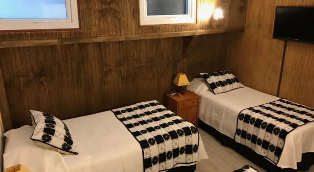 Четырёхместный номер Standard Hotel Luanco