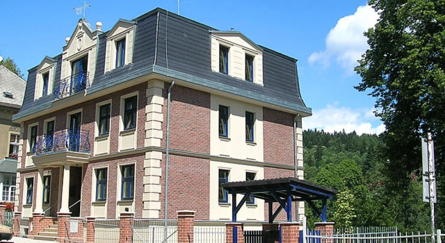 Apartment Goethe Houthalen-Helchteren, Забронировать Апартаменты/квартира Отели Мареанске-Лазне с парковкой, рядом с Colonnade by the Singing Fountain, Парковка