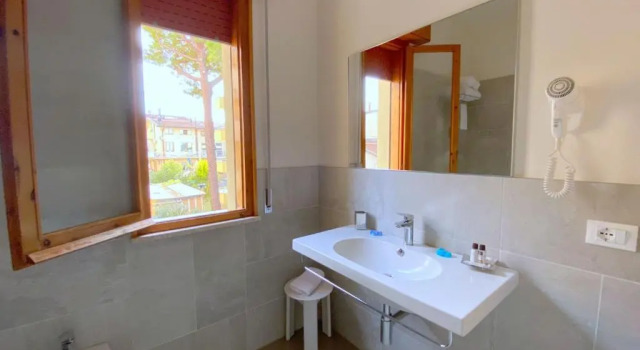 Двухместный номер Deluxe с балконом Hotel Maioli B&B