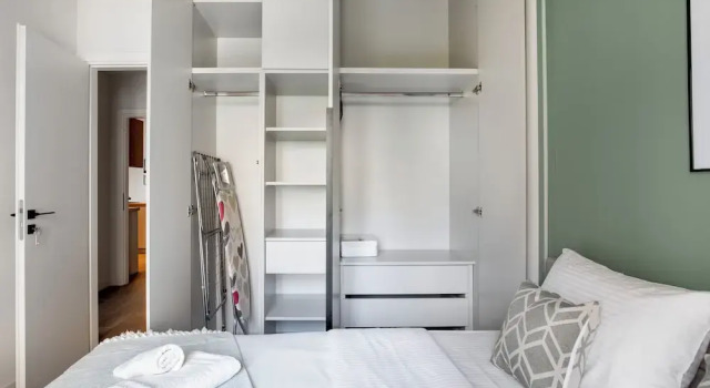 Bask - Chic 2 Bedroom Apt in Athens