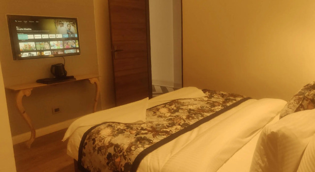 Hotel Sapling Mussoorie - 500 Mtr from Picture Palace Mall Road