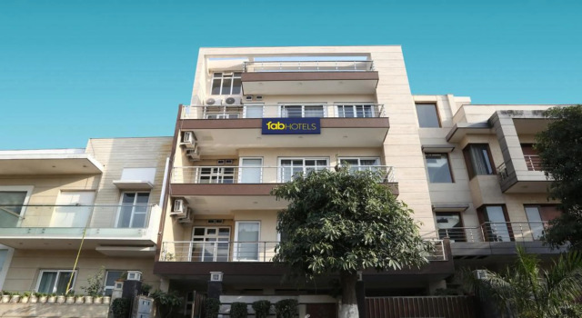 Fabhotel Daffodil Sector 45, Забронировать Отель Гургаон 