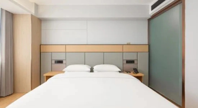 Люкс Aifei Hotel (Tianjin Binhai High-Speed Rail Station & Polar Ocean Park Branch)