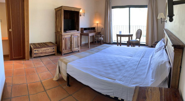 La Figuerola Hotel & Restaurant, Забронировать Отель Отели Tarragonès с завтраком, Завтраки