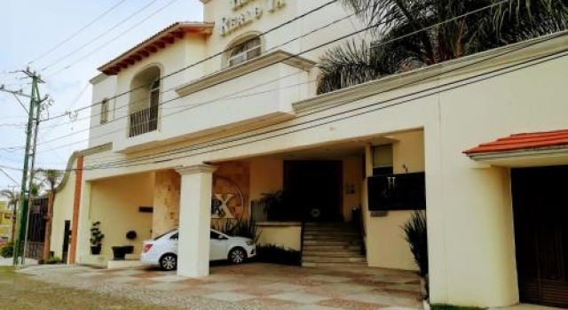 Hotel Real de TX, Забронировать Отель Текискиапан Керетаро