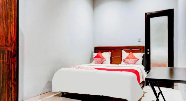 Двухместный номер Deluxe OYO 90438 Mampang 34 Residence