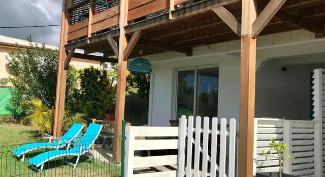 Апартаменты Bel appartement privé, magnifique vue sur la mer des Caraibes et jardin clos, WiFi, à 2mn de la plage