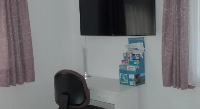 Ferienwohnung Kusternik, Rezerwuj Apartament Hotele w Karyntia z parkingiem, Parking